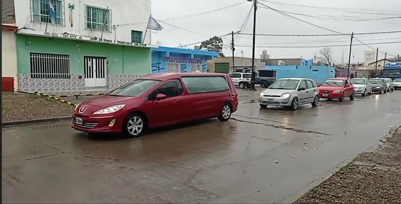 Familiares y amigos le dieron el último adiós a Héctor Alvarado