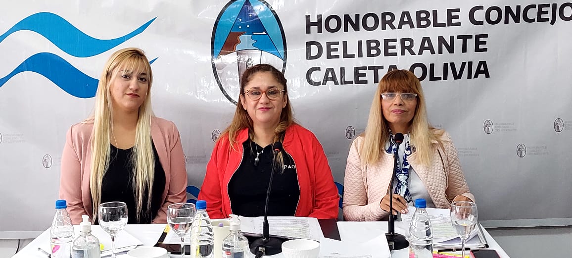 Aparicio impulsa frenar cortes de servicios y boleto gratuito para jubilados