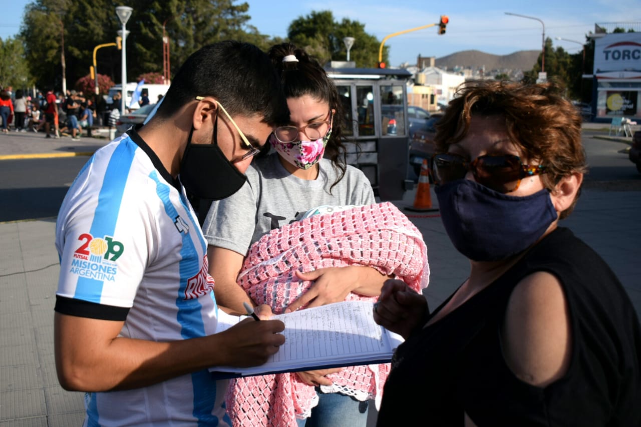 Iris Casas: “Hay mucho lote sin nada y apostamos a que se puedan entregar a otras familias”