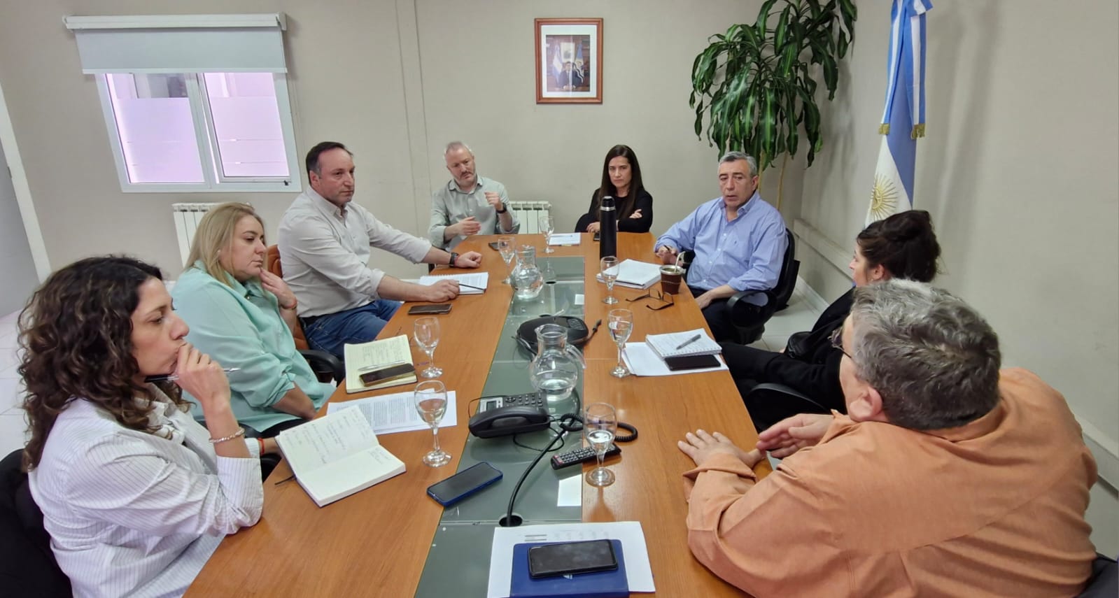 Santa Cruz articula acciones para fortalecer la matriz energética y productiva