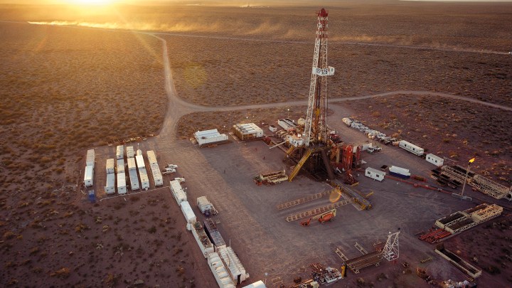 La producción petrolera marcó un nuevo récord y superó la histórica marca de 1998