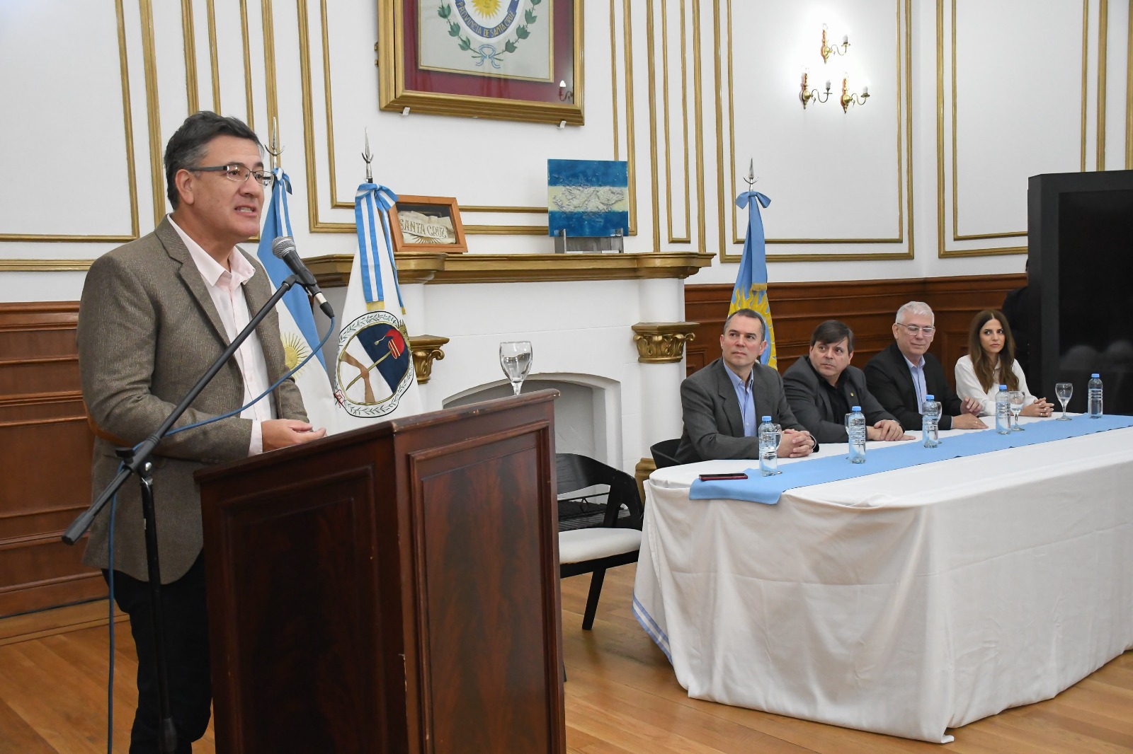 Caleta Olivia conmemoró el aniversario del Paso a la Inmortalidad del General José de San Martín