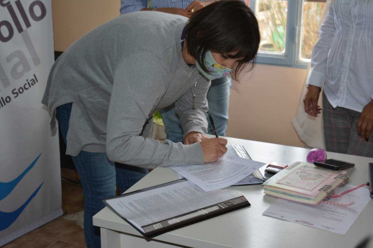 ADOSAC anunció un paro docente de 72 horas para esta semana