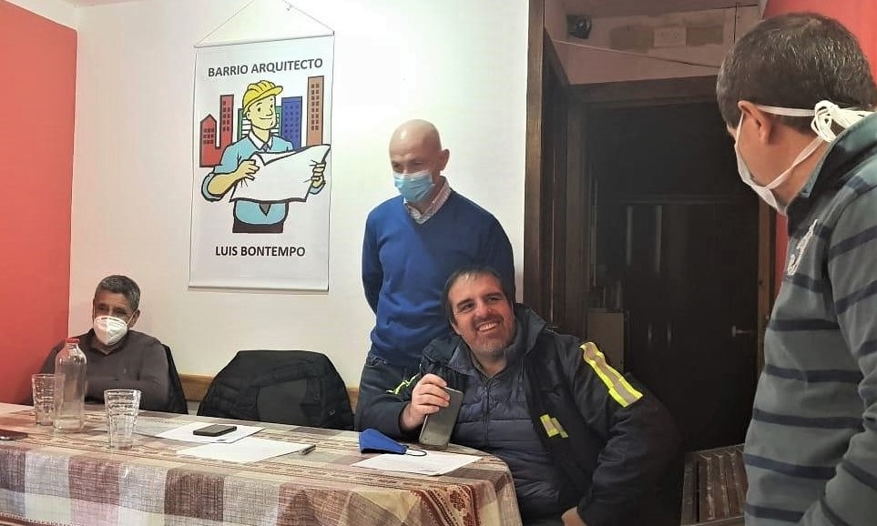 Vecinos del B° Bontempo solicitan ayuda al municipio para terminar la red cloacal
