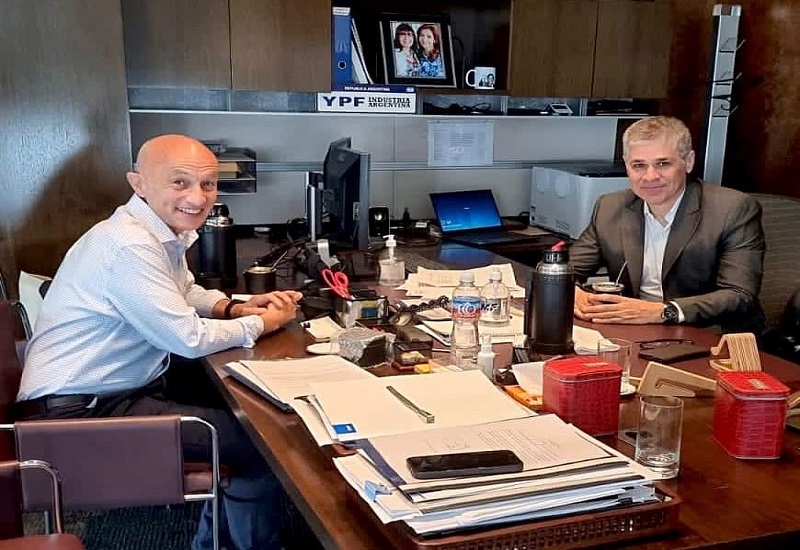 El Intendente Cotillo se reunió con el presidente de YPF para proyectar líneas de créditos