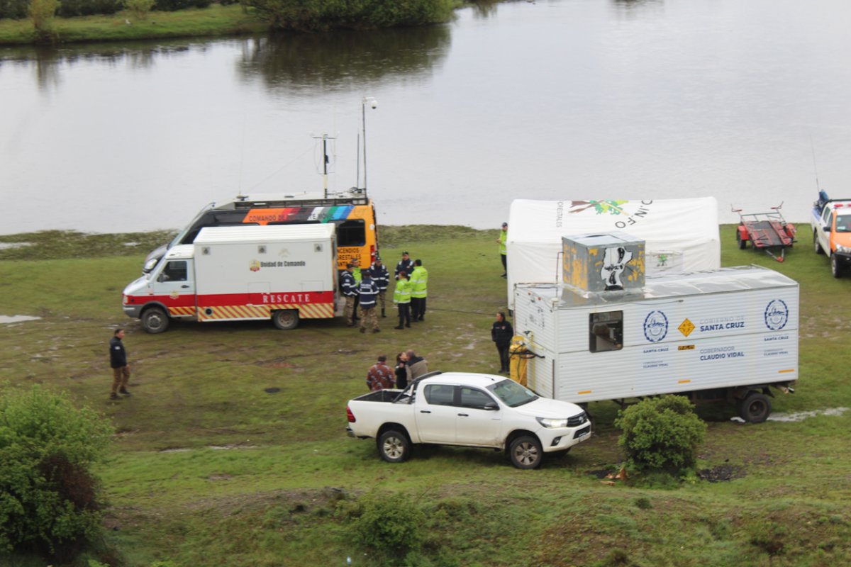 Río Gallegos: suman caballos y drones para buscar a los hermanos en el río