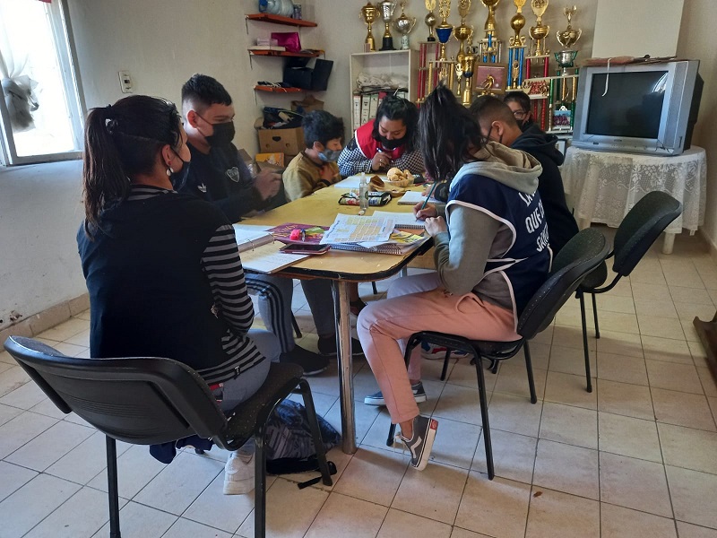 Organización 20 de octubre comenzó con las clases de apoyo escolar en la sede de Olimpia