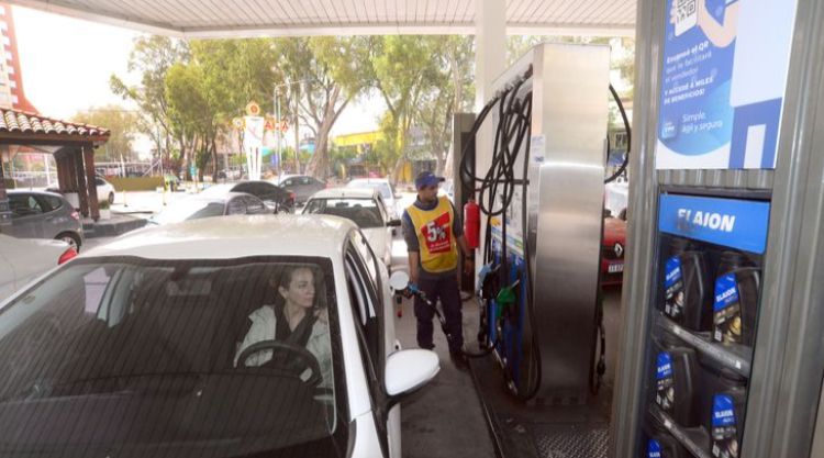 Las refinadoras presentaron un plan de acción para normalizar el abastecimiento