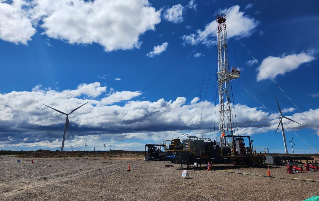 Clear Petroleum expande su presencia en Santa Cruz con un nuevo equipo de Pulling