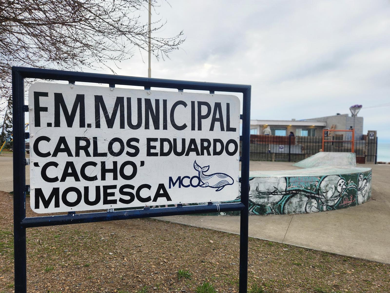 Aparicio impulsa frenar cortes de servicios y boleto gratuito para jubilados