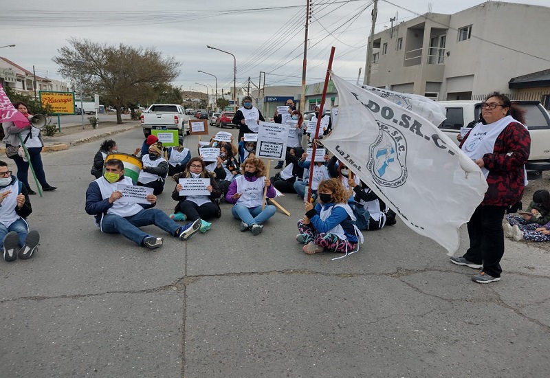 Adosac Caleta Olivia: Alegre dijo que el congreso aprobó por 47 a 42 el aumento y denunció cierre de cursos