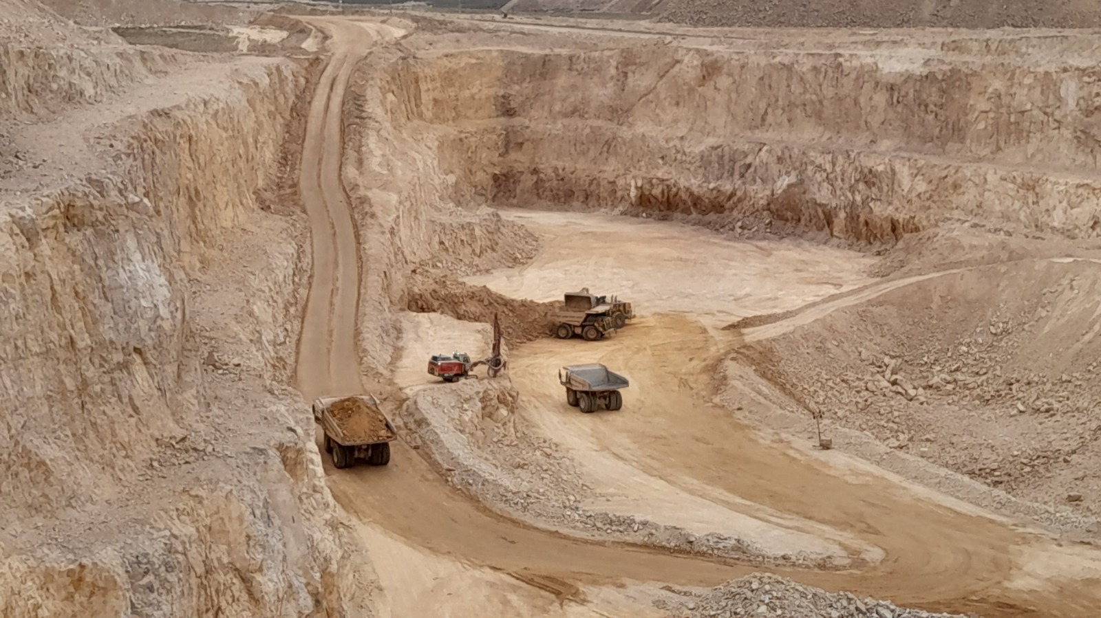 Cerro Vanguardia anuncia la adquisición de derechos mineros del proyecto Michelle