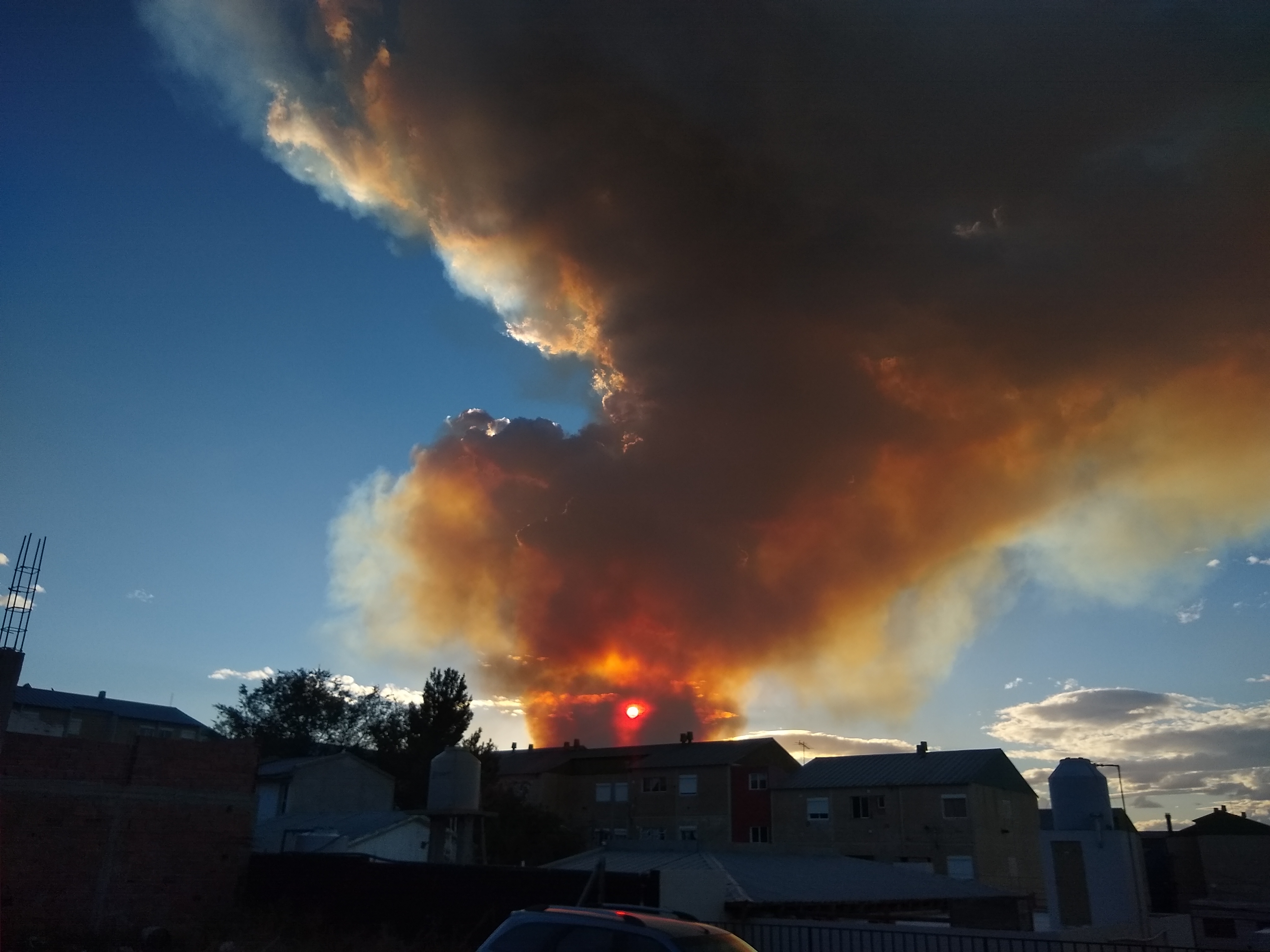 Incendio en un pozo petrolero: pudieron contener el fuego e investigan las causas
