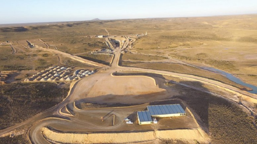 AOMA a Estelar Resources : 