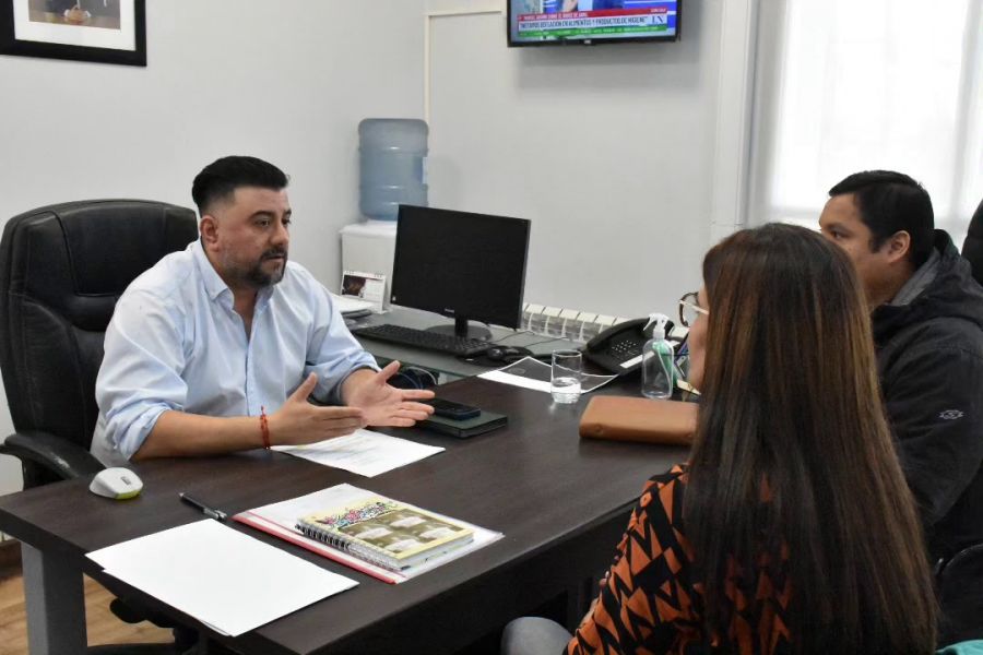 Aparicio analiza la situación social de Santa Cruz
