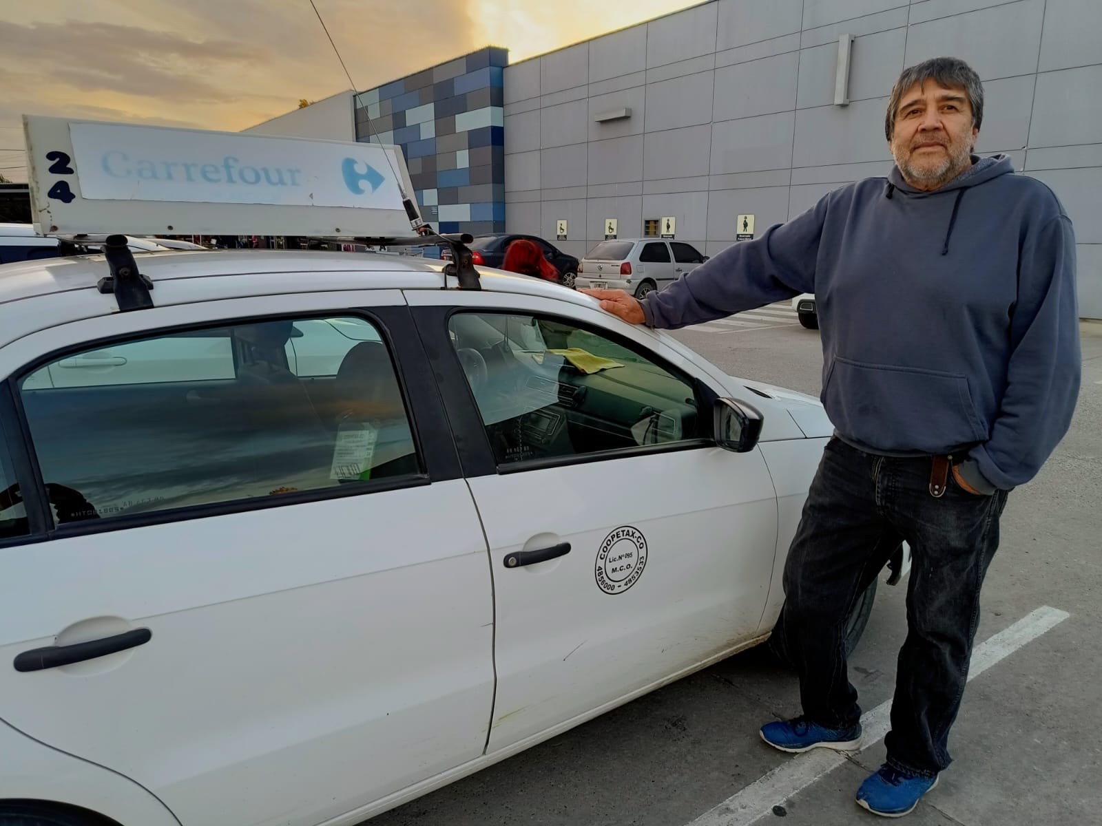 Taxis buscan el aumento de tarifa y pidieron reunión con el ejecutivo municipal