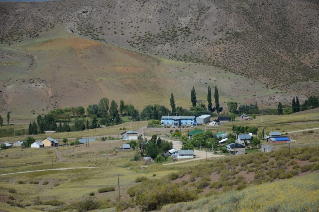 Su esposo la golpeó, estranguló y violó, y ella le disparó 6 balas con un rifle