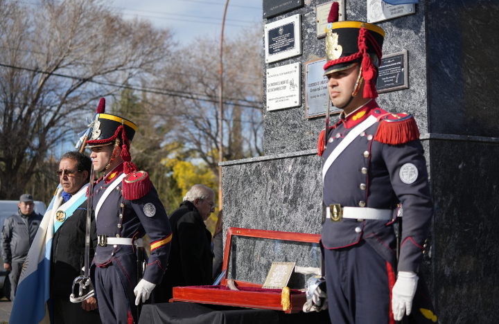 Caleta Olivia conmemoró el 174° aniversario del fallecimiento del General José de San Martín