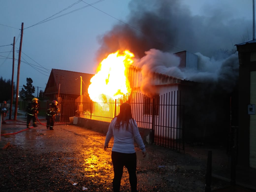Sin heridos: Incendio en vivienda familiar en Las Heras