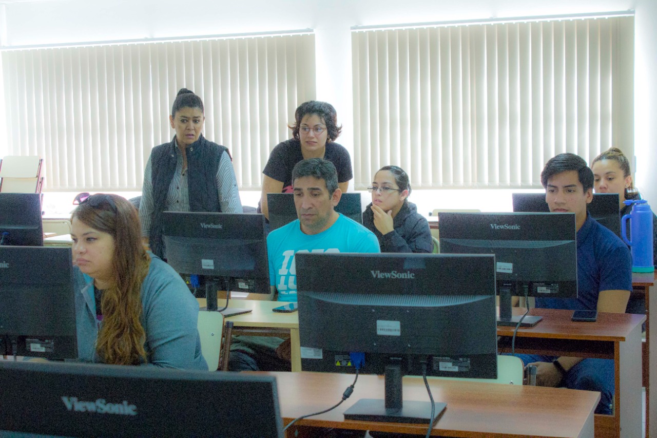 La UNPA y la FUVECO capacitan a policías en herramientas de informática colaborativas