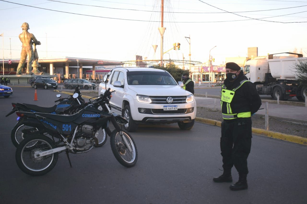 Fuerzas de seguridad inflexibles: en tan solo una semana la Policía puso 120 actas de infracción y multas 