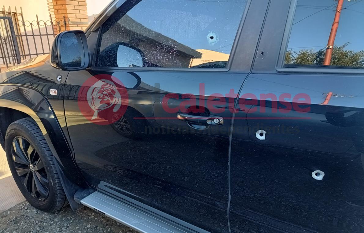 Balearon la camioneta del intendente Pablo Carrizo