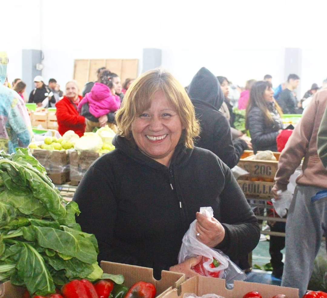 Miles de caletenses continúan abasteciéndose de alimentos frescos y saludables en la Feria 