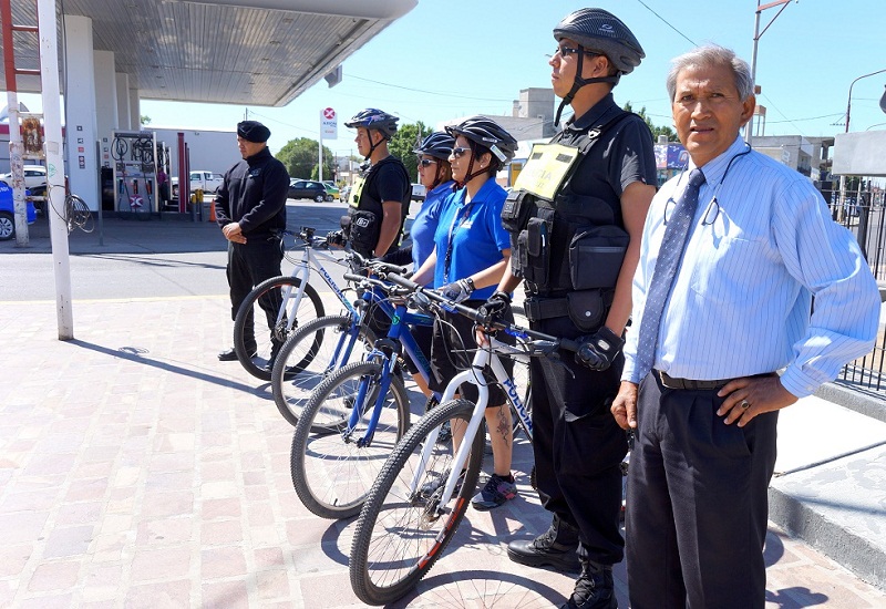 Presentaron a las primeras inspectoras de Tránsito en bicicleta
