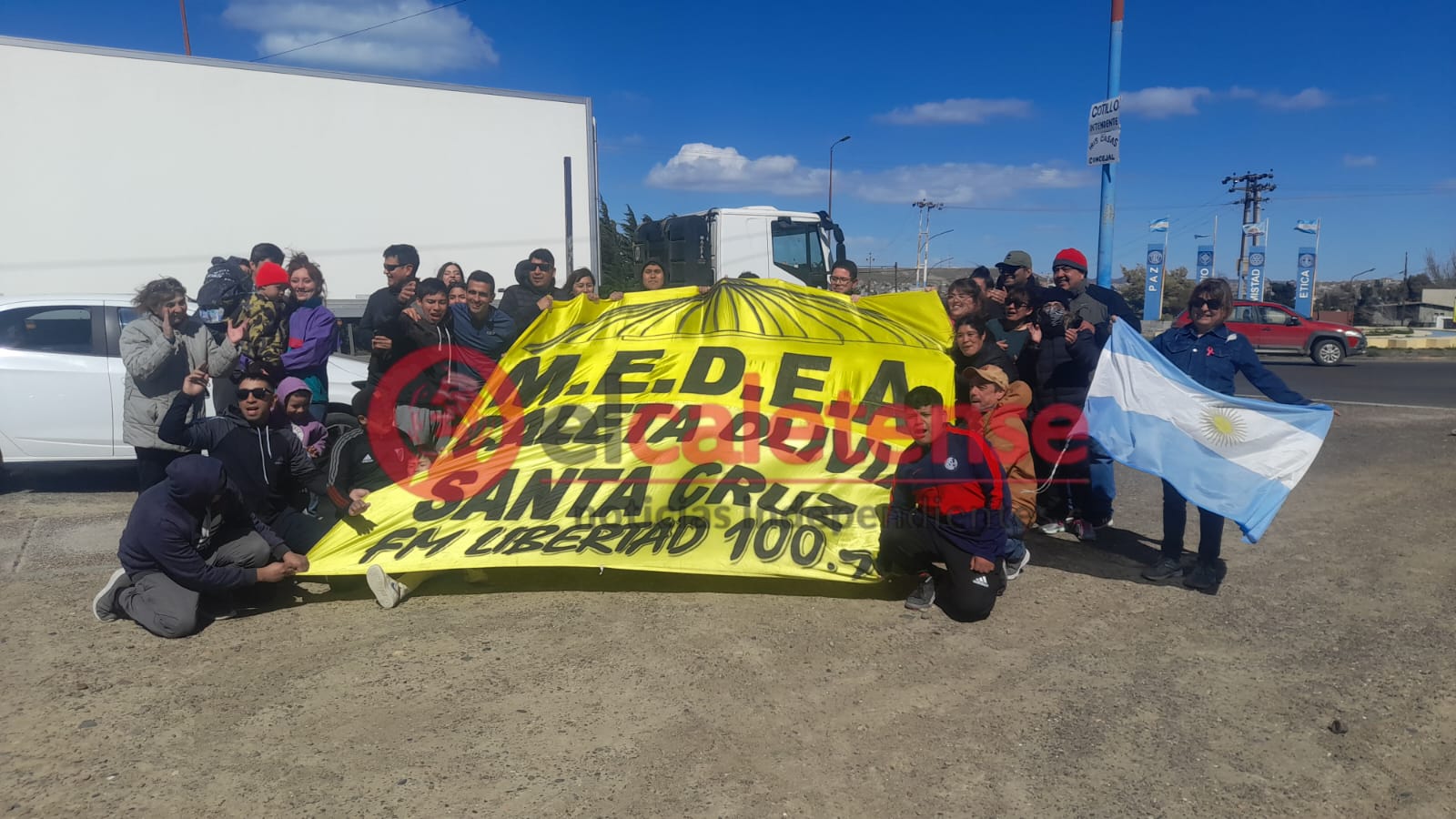 Con un gran recibimiento el Zurdo Robles volvió a Caleta Olivia tras la victoria en el Spartathlon