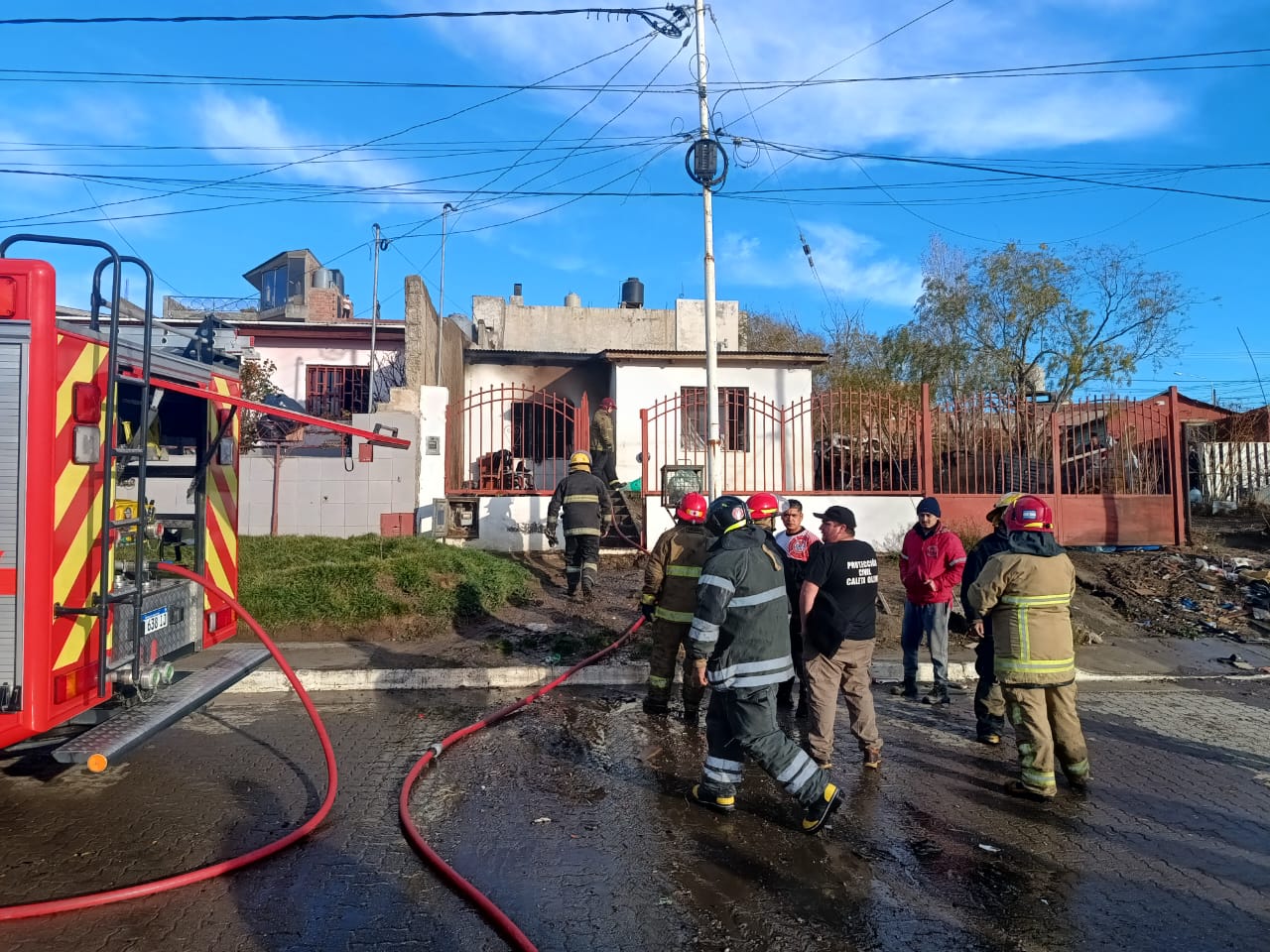 Incendio en una vivienda de barrio 3 de Febrero