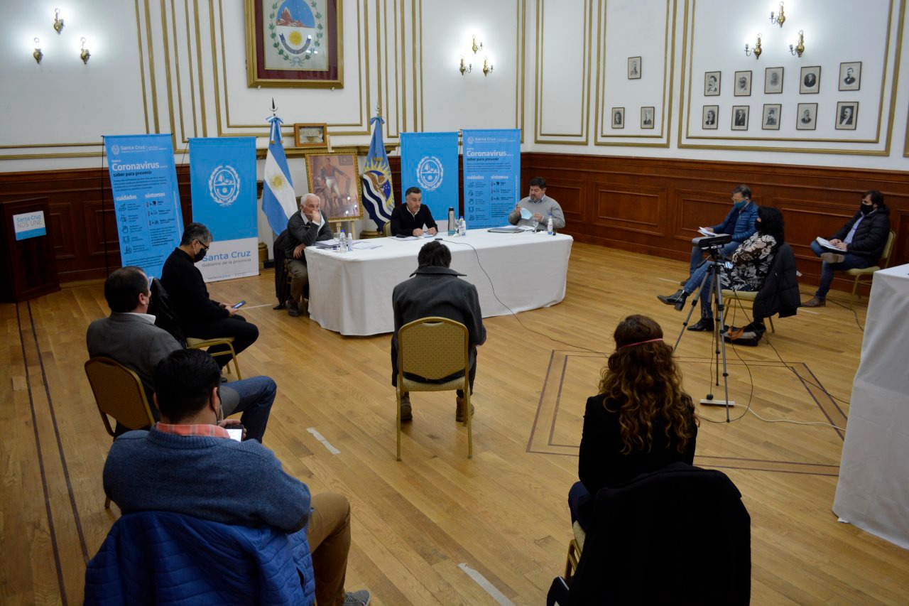 El Gabinete provincial dio explicaciones sobre el manejo de la pandemia ante los legisladores provinciales
