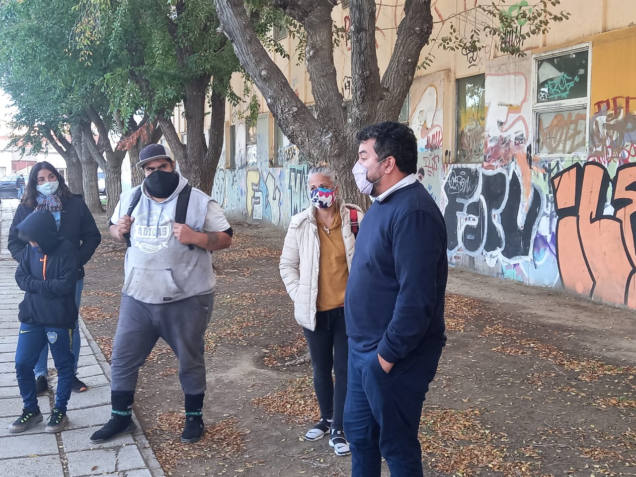 Efectivos de Pico Truncado reclaman paritarias y anuncian un quite de colaboración