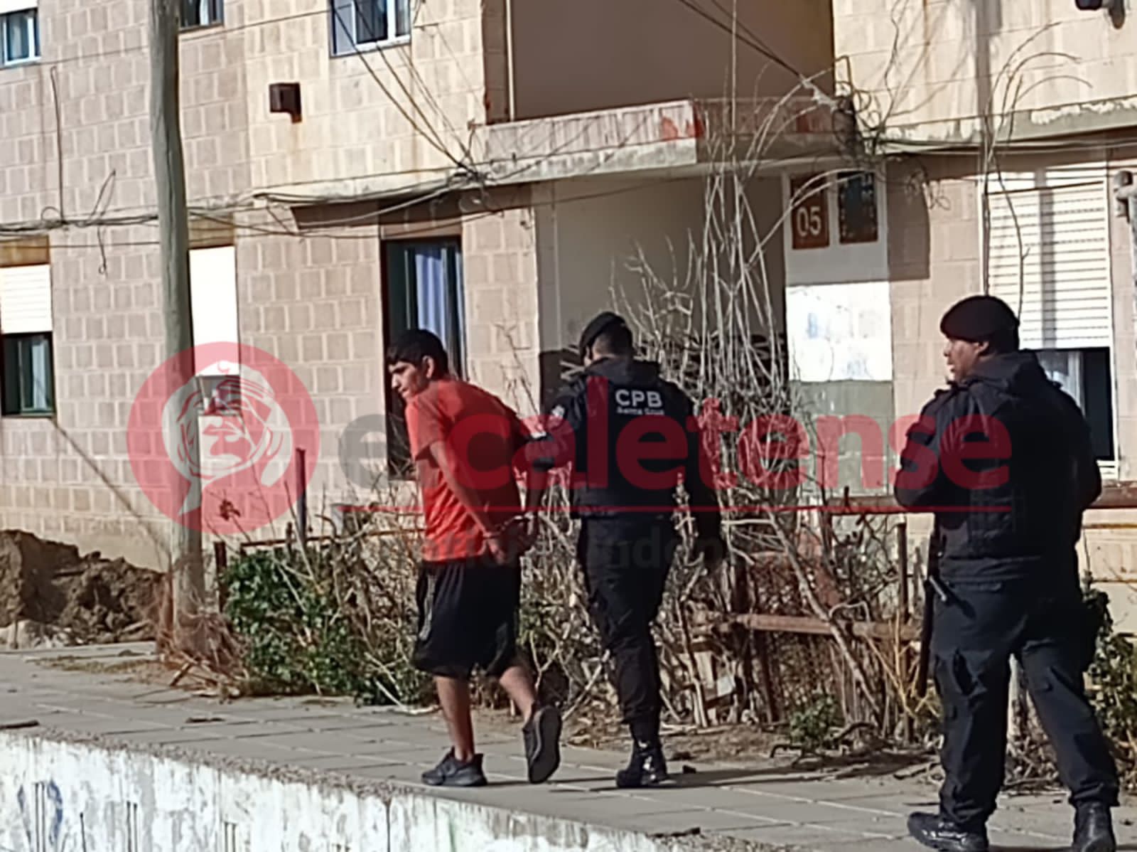 Tres detenidos por robo en barrio 2 de Abril 