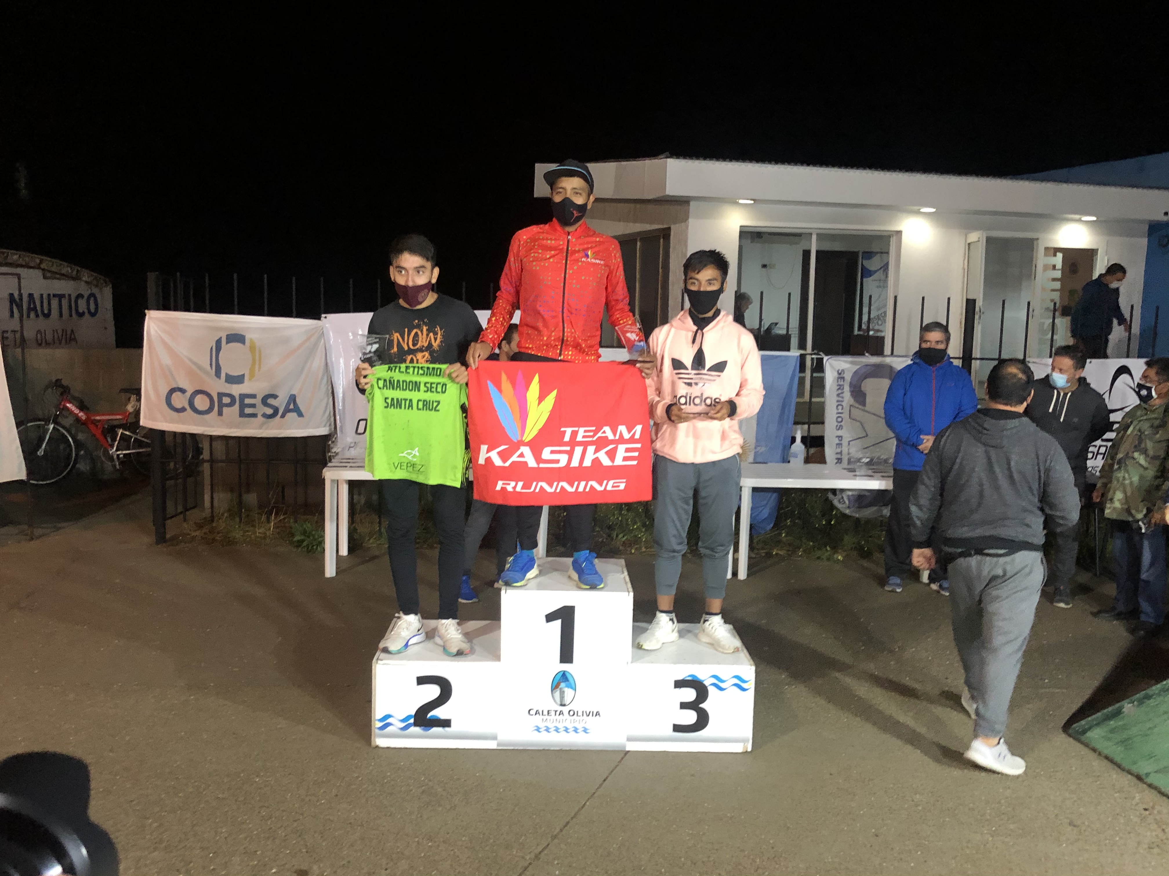 Más de 300 atletas de la región participaron de la corrida 