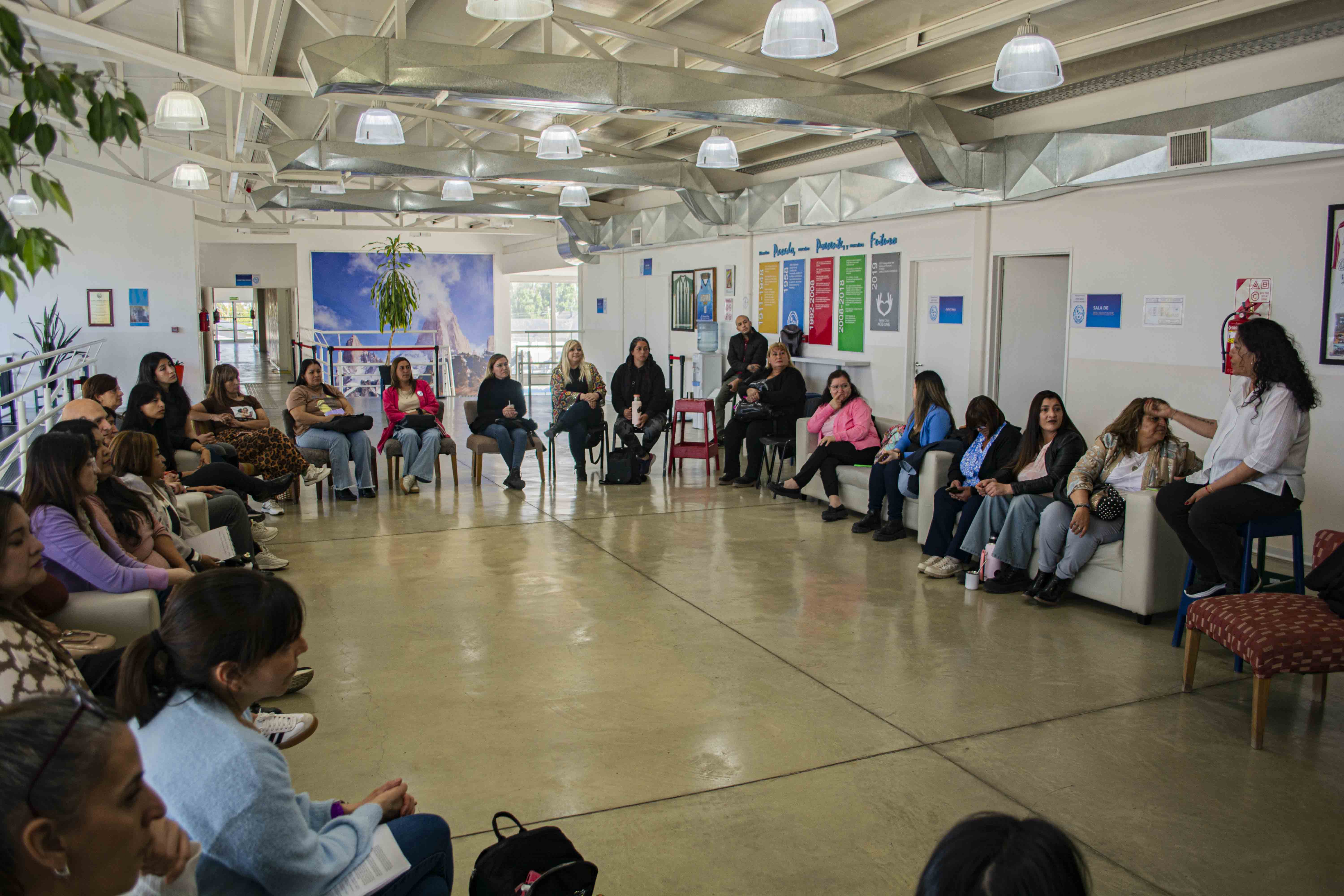 Protección Integral a Mujeres: Capacitan a equipos del interior provincial