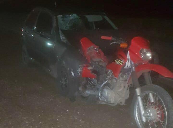 Accidente fatal: Una mujer de 36 años perdió la vida en un choque entre un auto y una moto