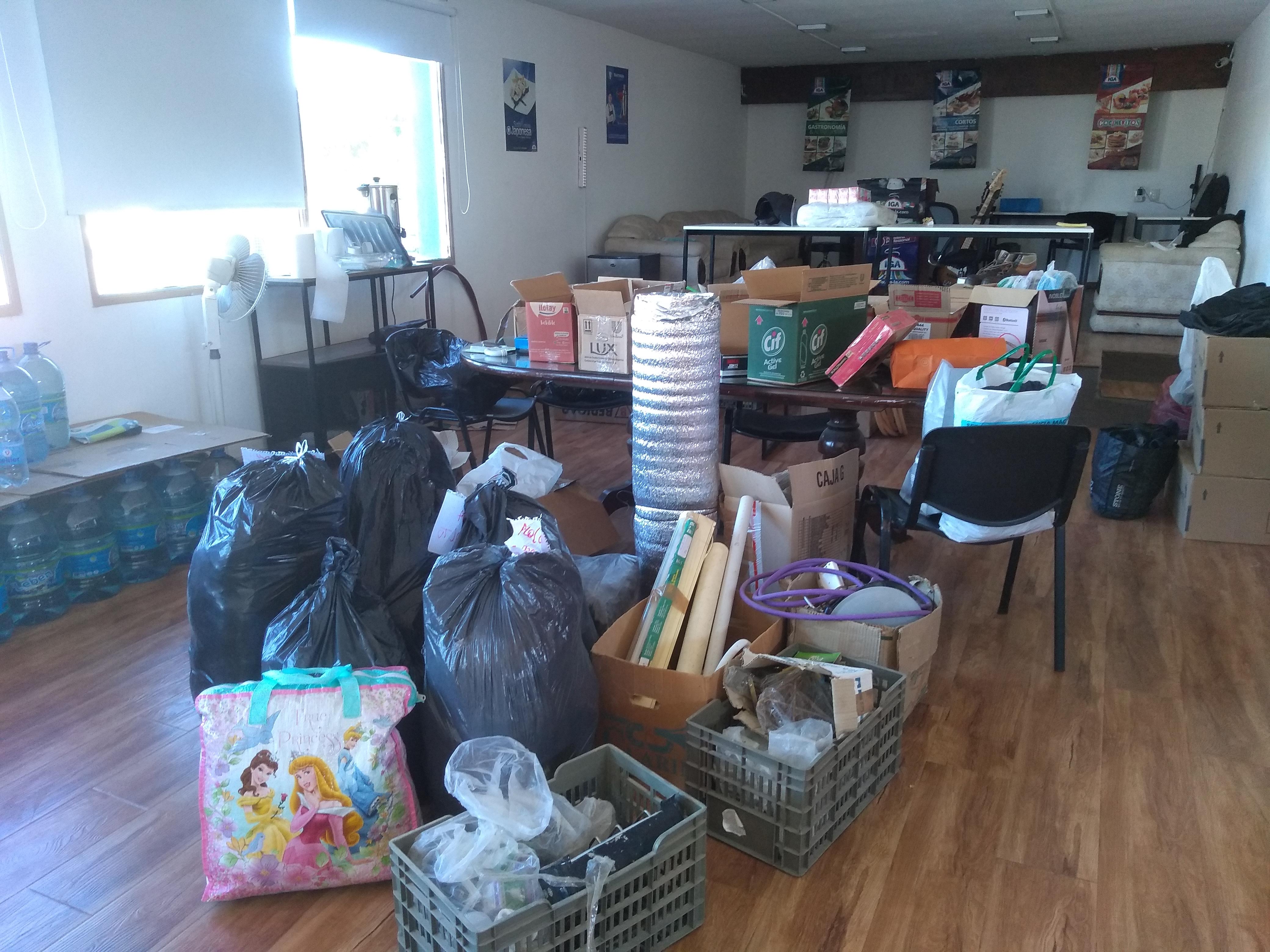 Continúa la colecta de herramientas y materiales de construcción para la cordillera