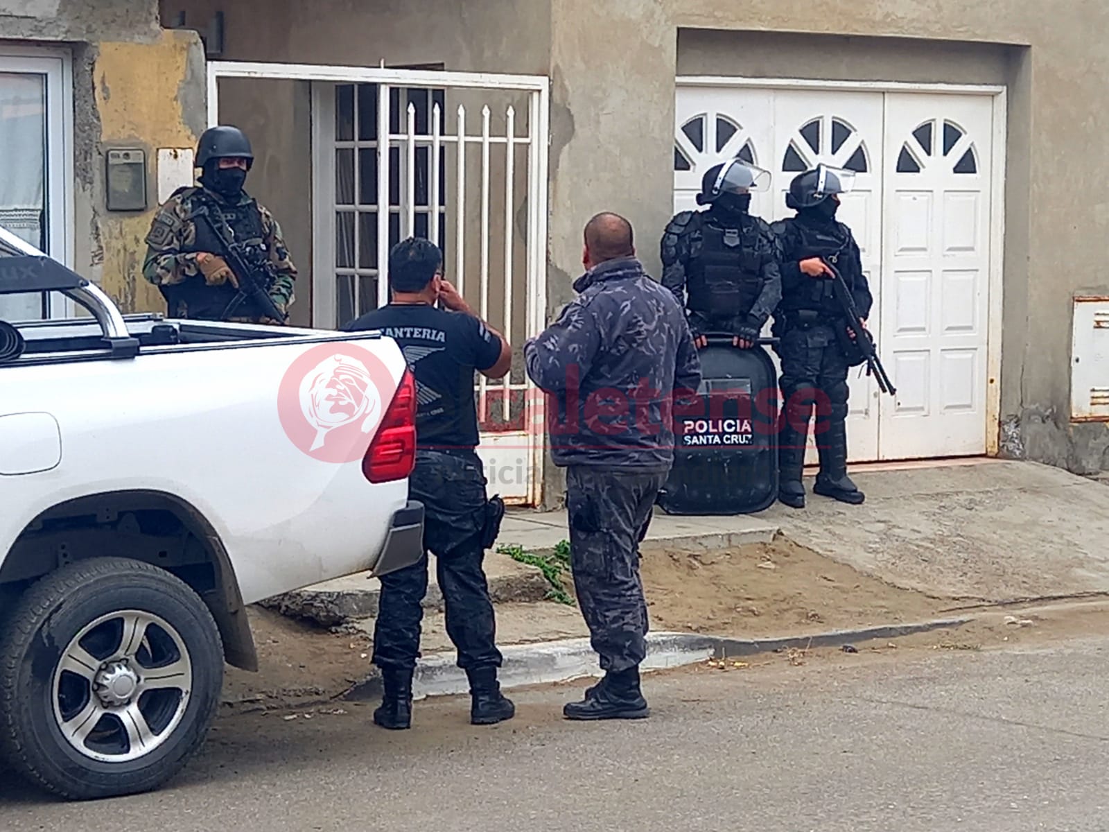 Allanamiento en barrio Los Pinos por robo a una fiambreria