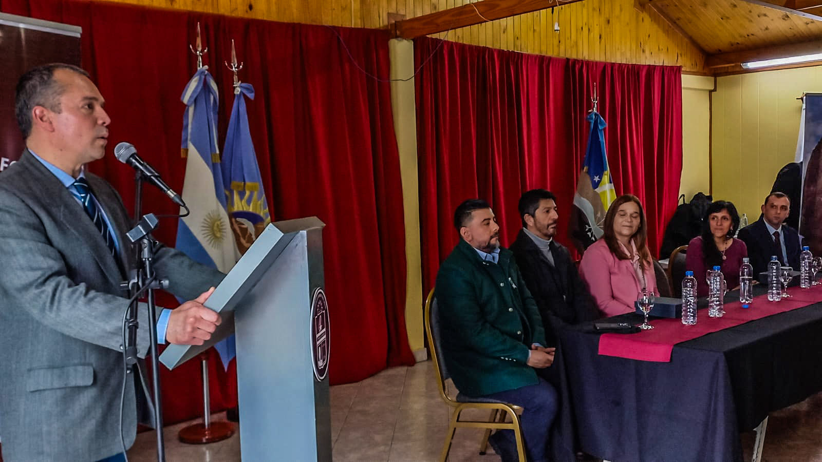 El Gobierno Provincial participó en el acto protocolar del 51º Aniversario de Tres Lagos
