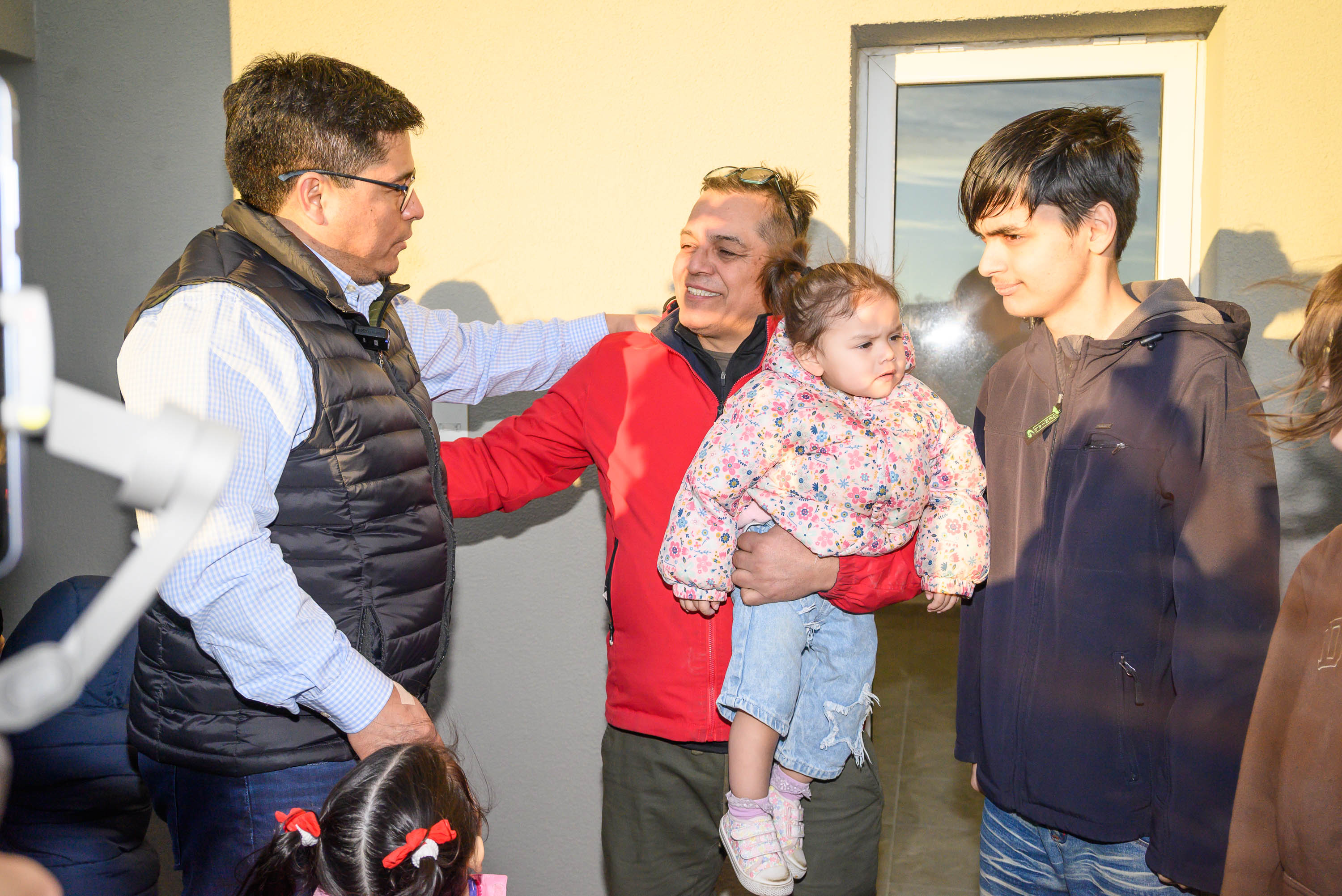 Tras 21 años de espera, una familia de Río Gallegos recibió las llaves de su casa propia