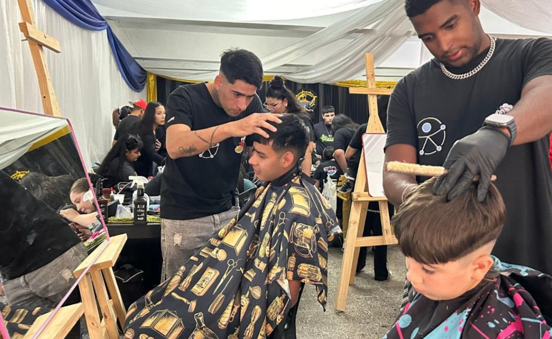 Una tarde solidaria con merienda, juegos y servicios gratuitos