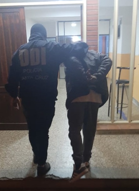 Caleta Olivia: Un hombre con pedido de captura fue detenido en la vía pública