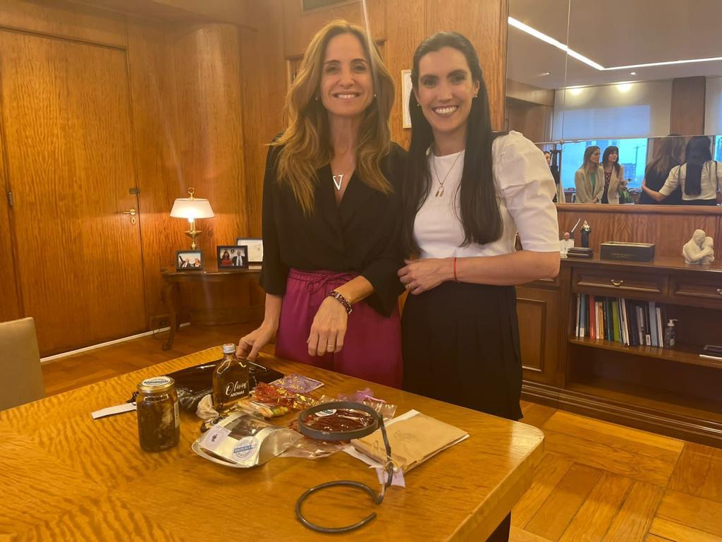 La ministra Tolosa Paz recibió a Tania Sasso y destacó el valor de la política emprendedora del municipio
