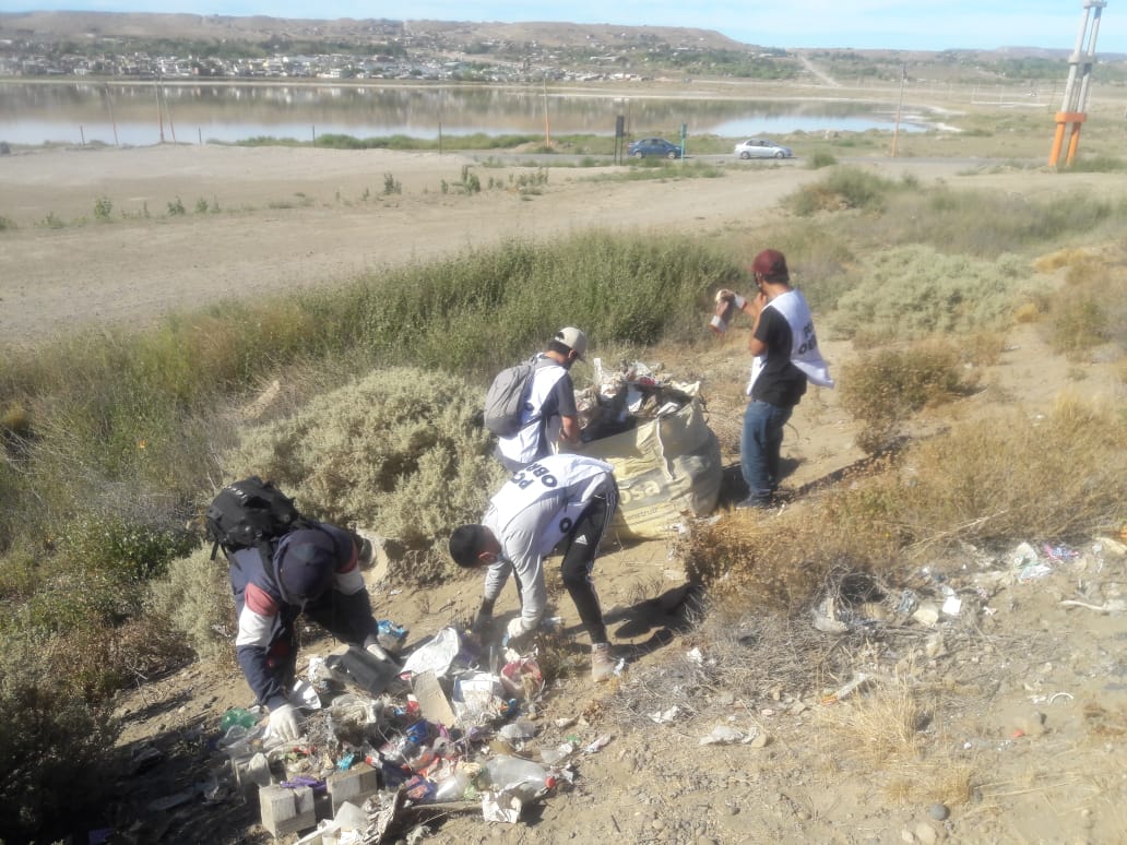 El Polo Obrero se capacita e interviene con limpieza en los barrios 