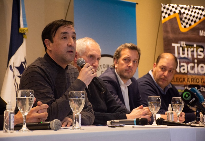 José M. Córdoba: “Si hoy cuesta el gas, la luz y el agua, ¿cuánto va a costar en la privatización?”