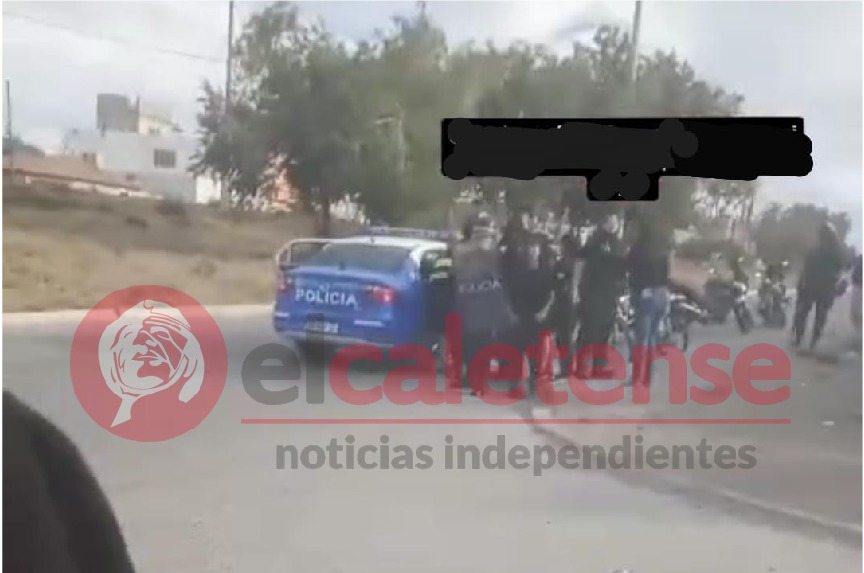 Descontrol: menores que huían de una pelea agredieron a la Policía