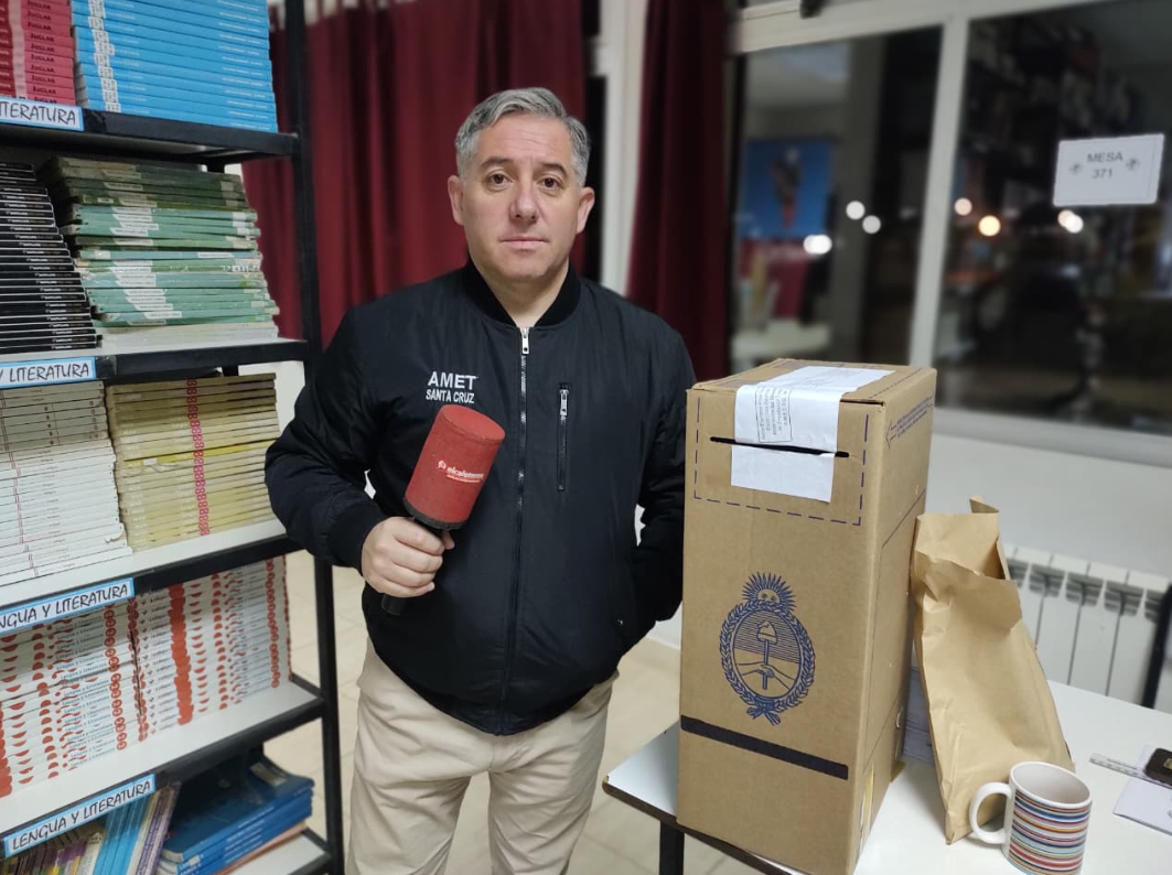 Basiglio fue reelecto en AMET y anunció un paro docente de 72 horas
