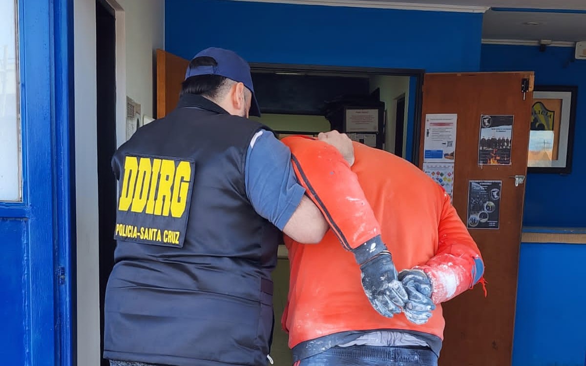 Tras allanamientos detuvieron a un hombre por un robo a punta de arma blanca