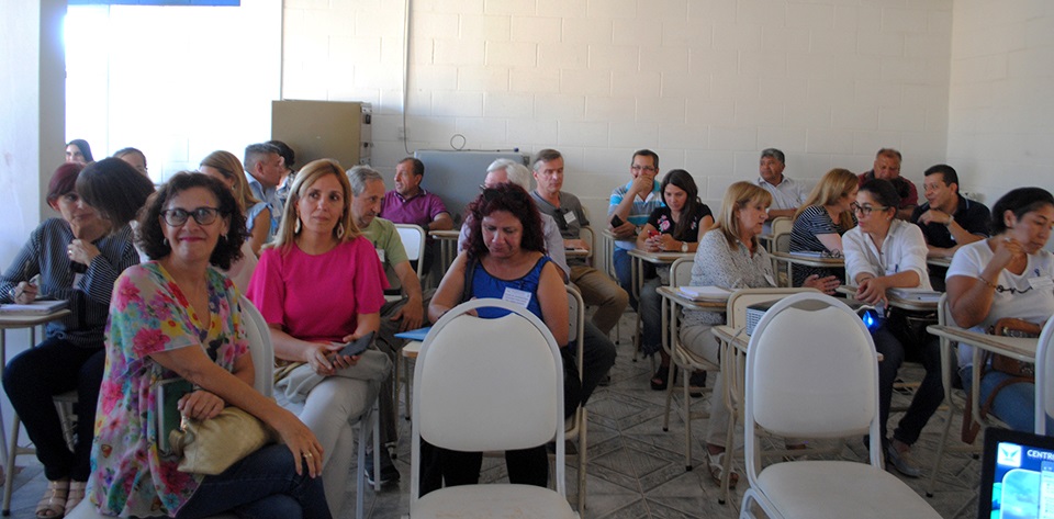Proponen conformar una grilla única de capacitación gratuita entre diversas instituciones