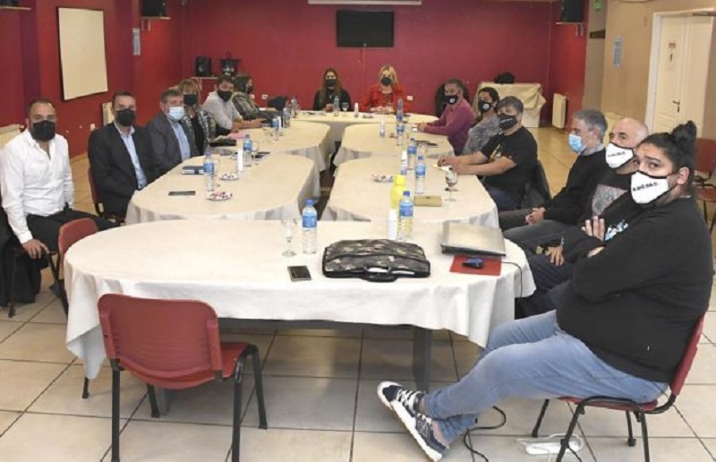 Paritaria Docente: La oferta del Gobierno lleva el salario testigo a $ 72.117 incluido el FONID